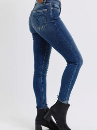 0d6aa190-ac61-4872-87bf-288893a8e350-Max