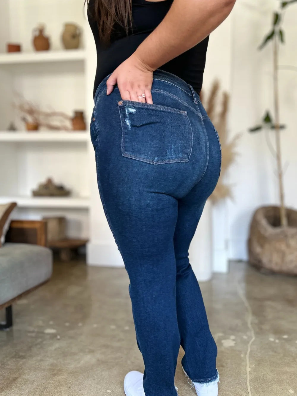 12c37a50-20dd-4653-9176-e535db7f21ae-Max