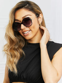 6542d9d3b5d04054be659af88a10bb1a-Max