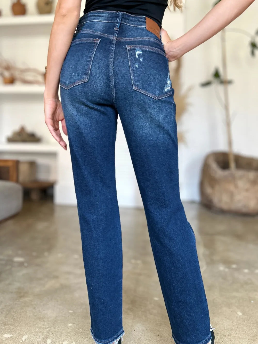 72de9d98-c960-44f7-9fd2-0976d94456ce-Max