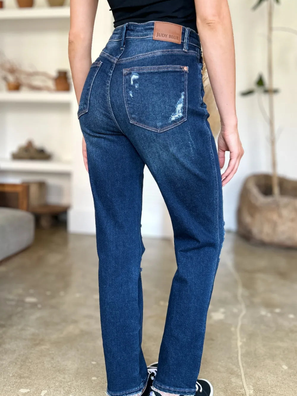 756a46e1-e45a-42ac-a33f-4ba474e2c25f-Max