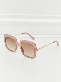 845df35566b44f909b4b94c120aa7ca8-Max