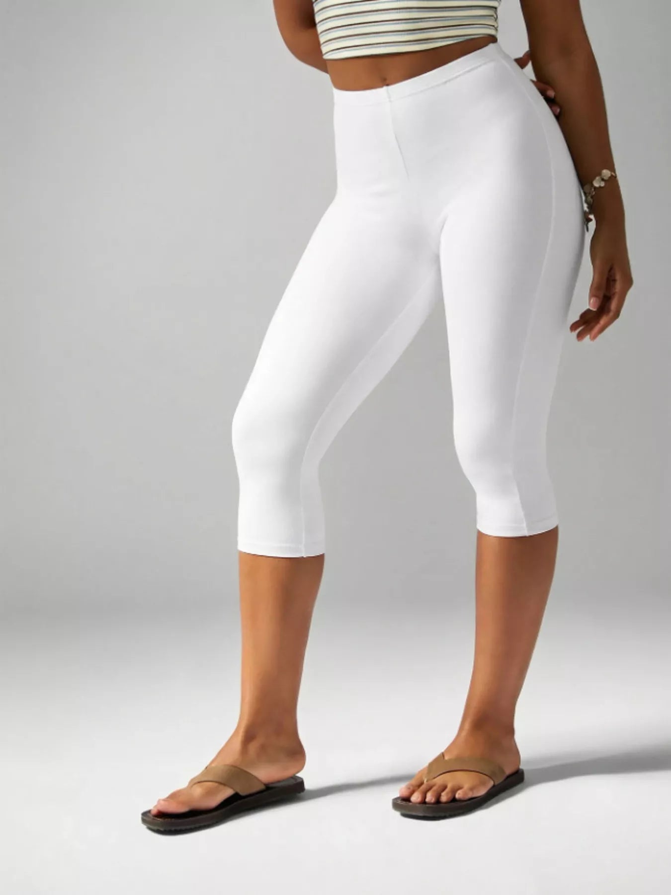 The Cora High-Waist Capri Legging