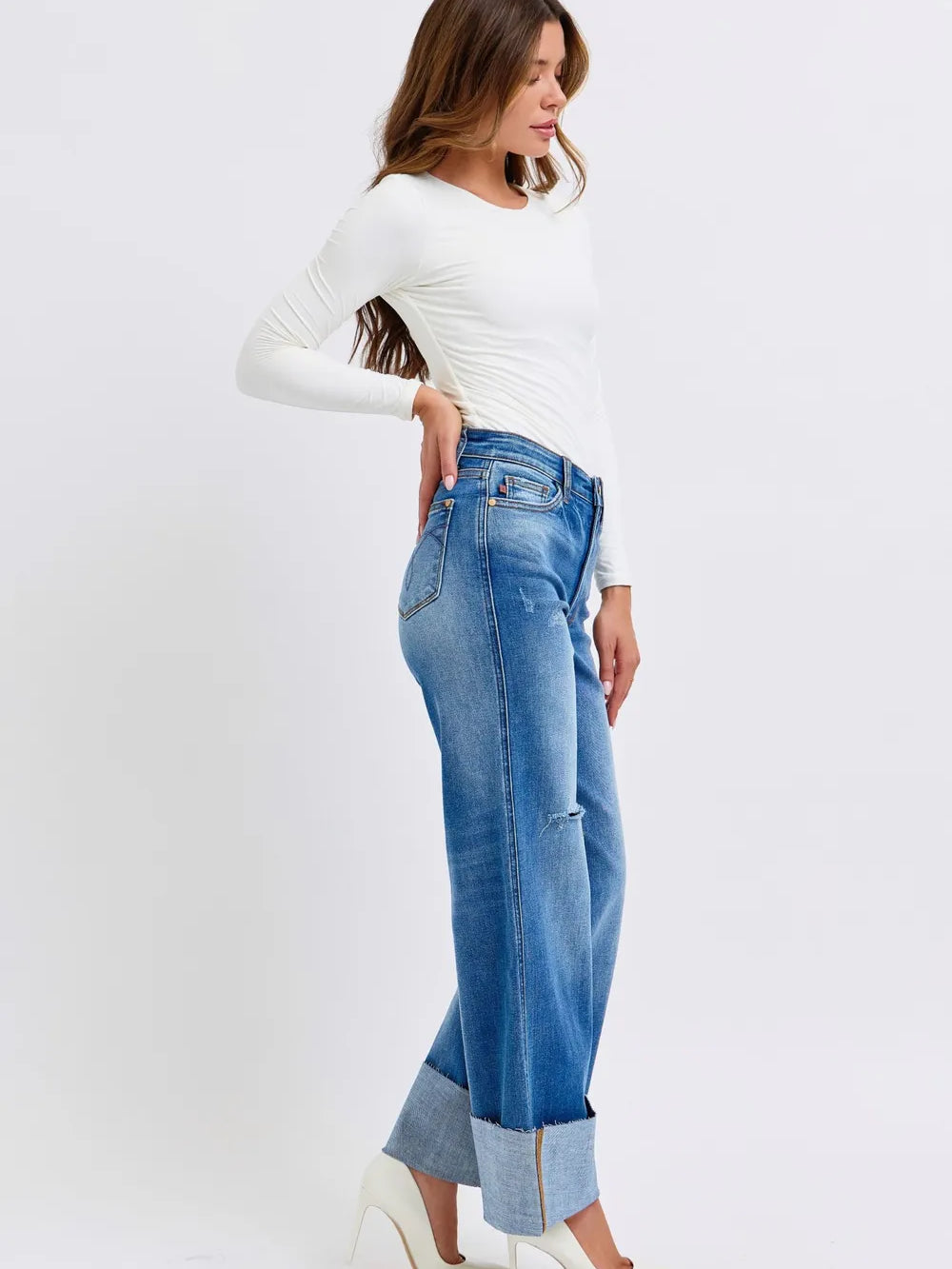 8f4eb88f-5281-47f8-956a-cddc8a306e1b-Max