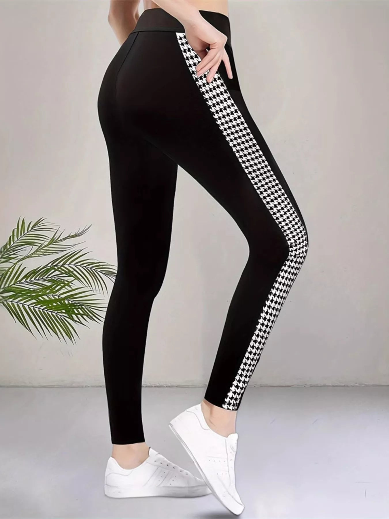The Harper Houndstooth Panel Legging
