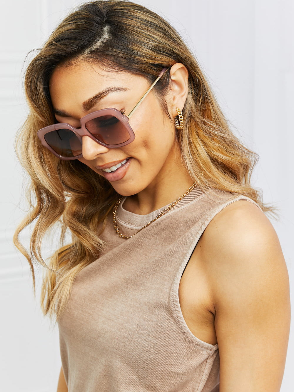 967d08454fe34b8180db4a0239d4902b-Max