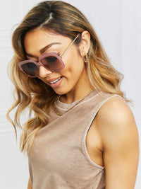 967d08454fe34b8180db4a0239d4902b-Max