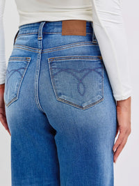 998fbf3b-7709-464d-85c8-0cdfbd5cecde-Max