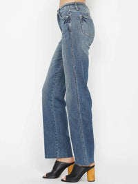 9c51b09f-0170-4901-9b22-f22660fe7e96-Max