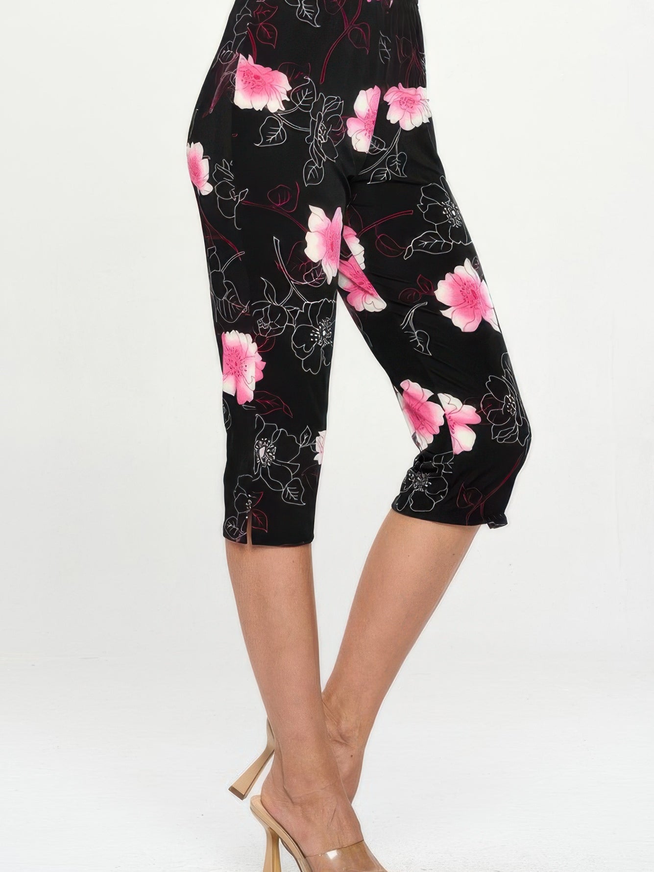 BNS tank capri pants set featuring floral print design for casual comfort and style.