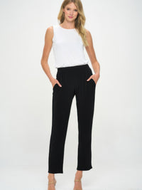 HIT Straight Pocket Trouser with Pockets worn by a model, featuring a clean silhouette and side pockets.
