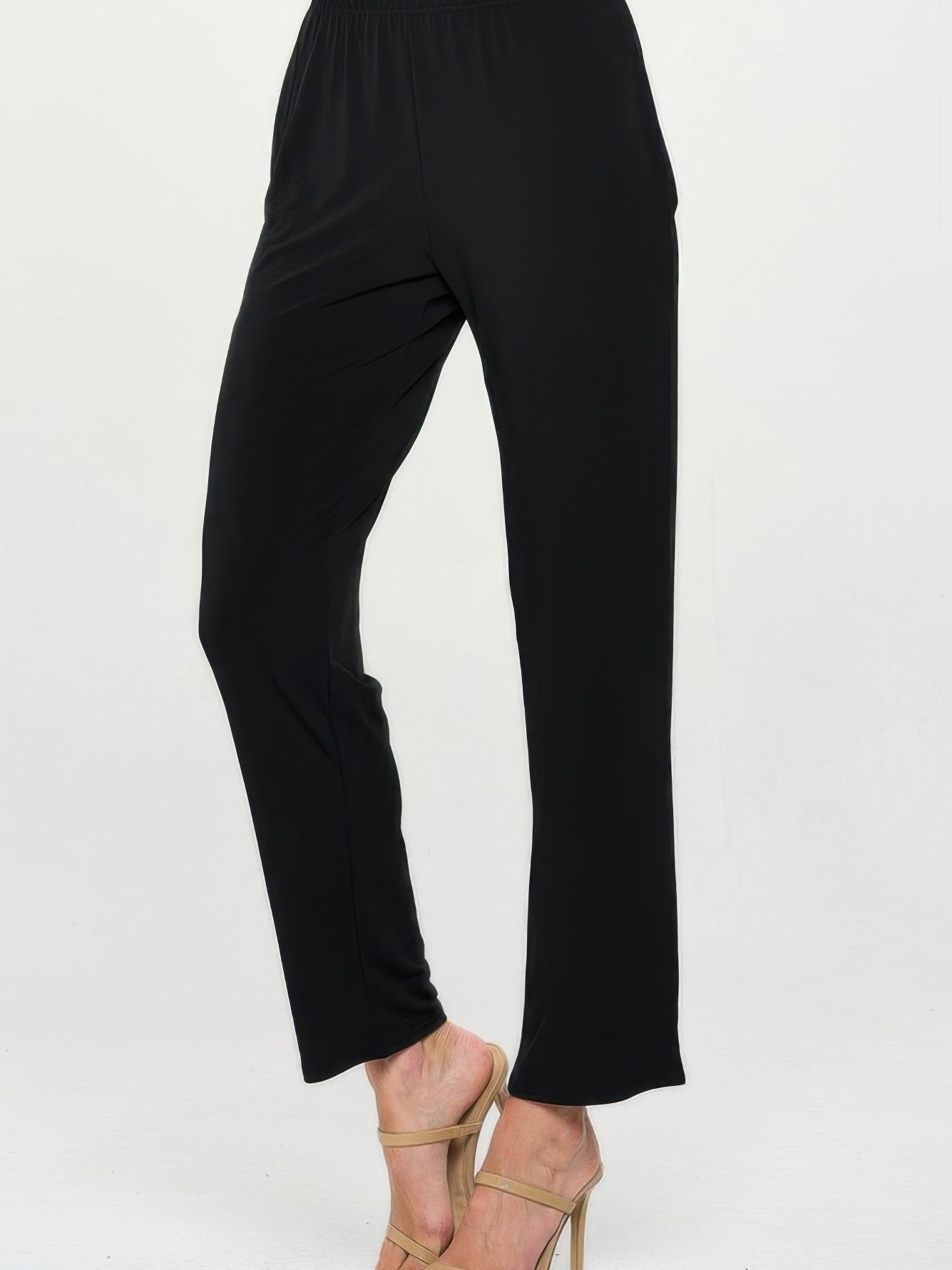 HIT Straight Pocket Trouser with Pockets shown on model, featuring a comfortable elastic waistband and sleek straight leg design.