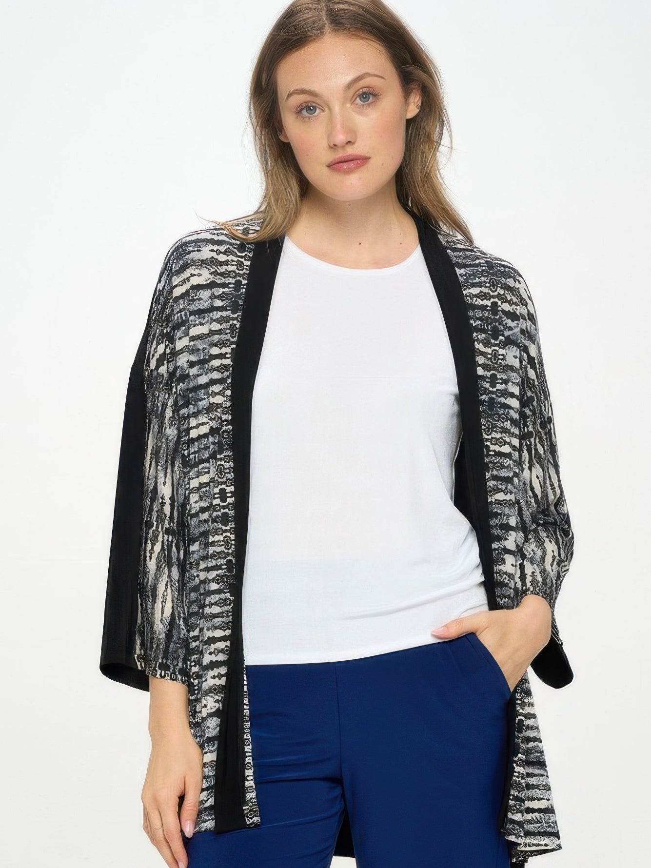 HIT Kimono Jacket worn by model, featuring a relaxed silhouette with a contrast design and soft drape for effortless layering.
