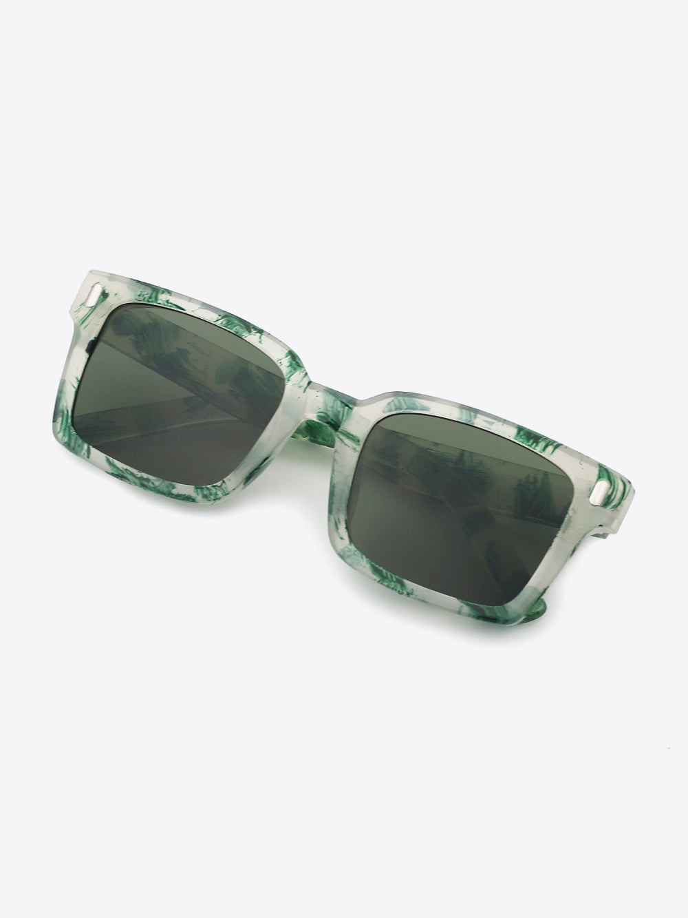 aa4dd731d4f34590b9351e3672e516f4-Max