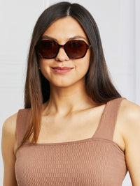 b72512a6388f4b568f75030f1336f019-Max