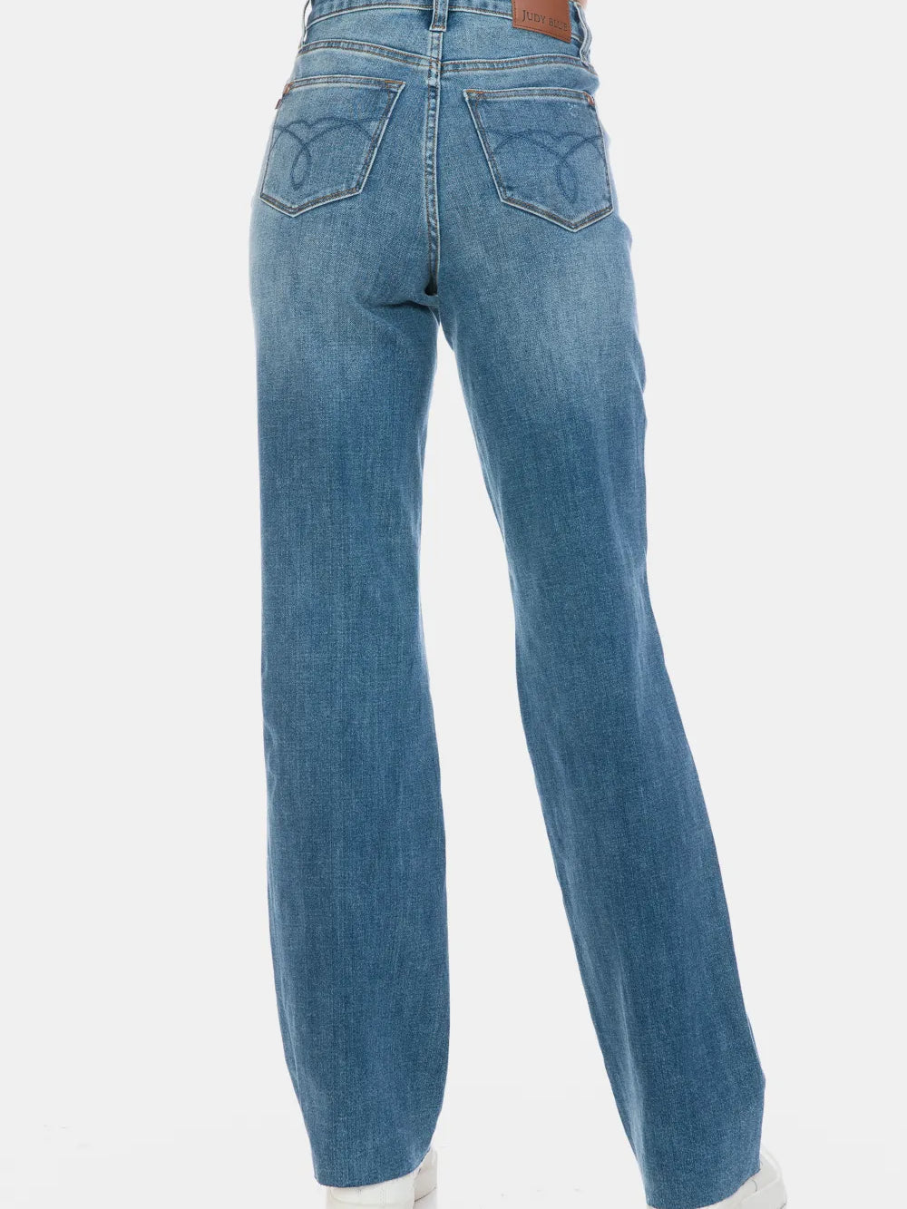 ba48cf22-d4e4-41a7-8d10-7dfa2ee63c28-Max