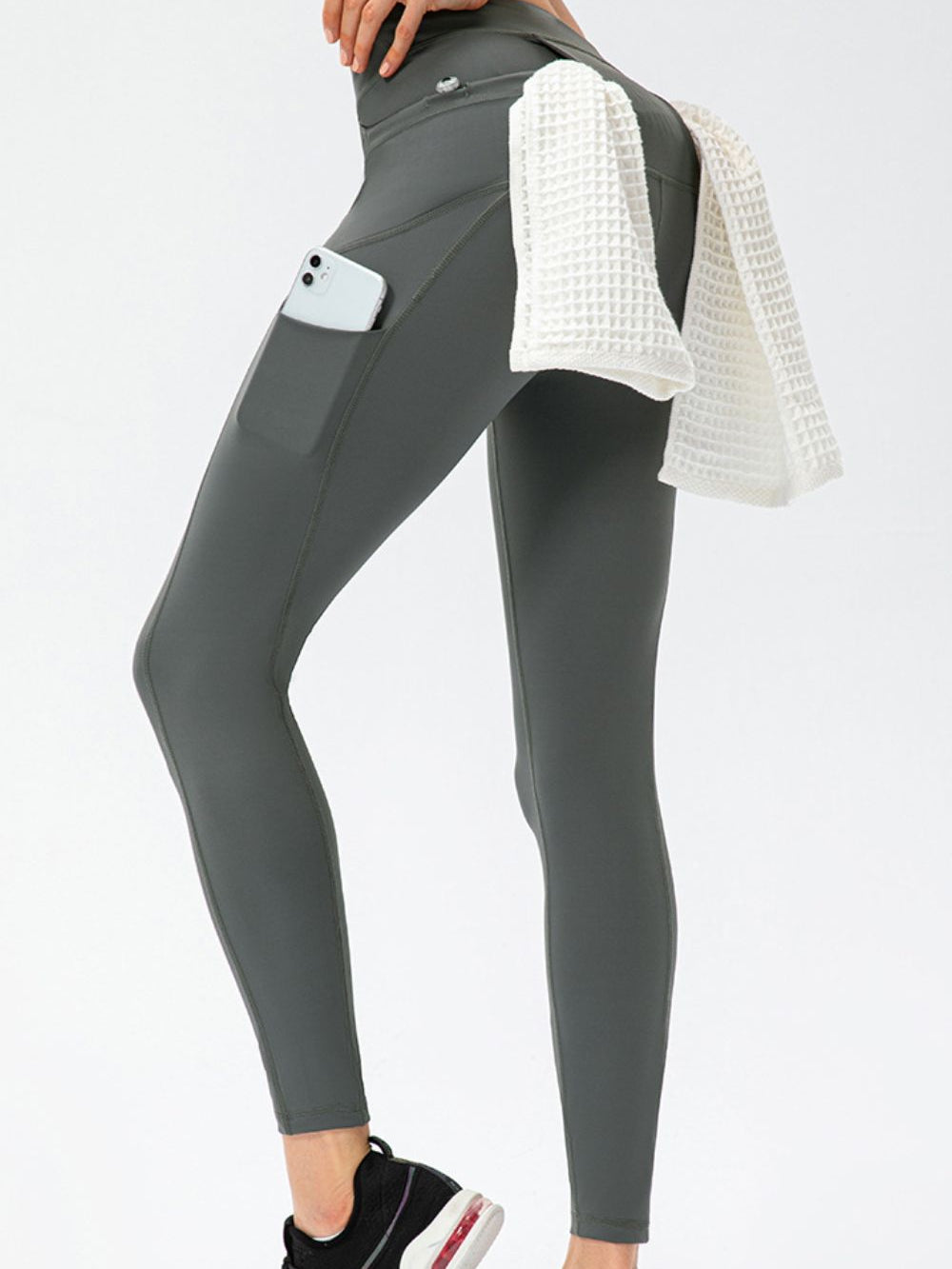 bbd63b5670d74d40906ec3a0e030fa32-Max