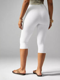 The Cora High-Waist Capri Legging