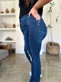 f4733199-c9c4-465a-a7eb-fea09972b810-Max