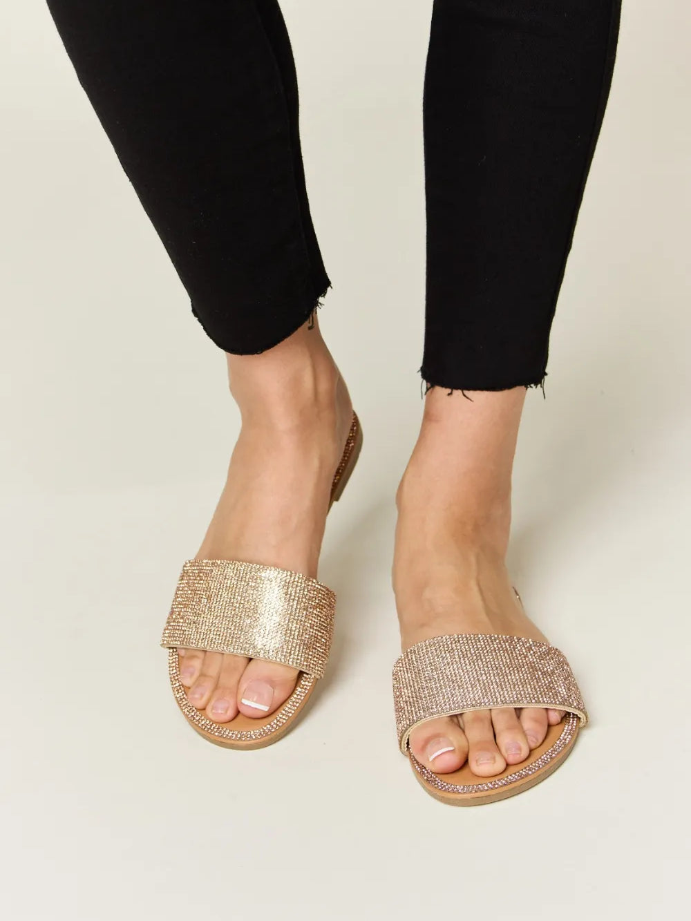 fe256ebd-7f70-4876-b905-ca9e82669e79-Max