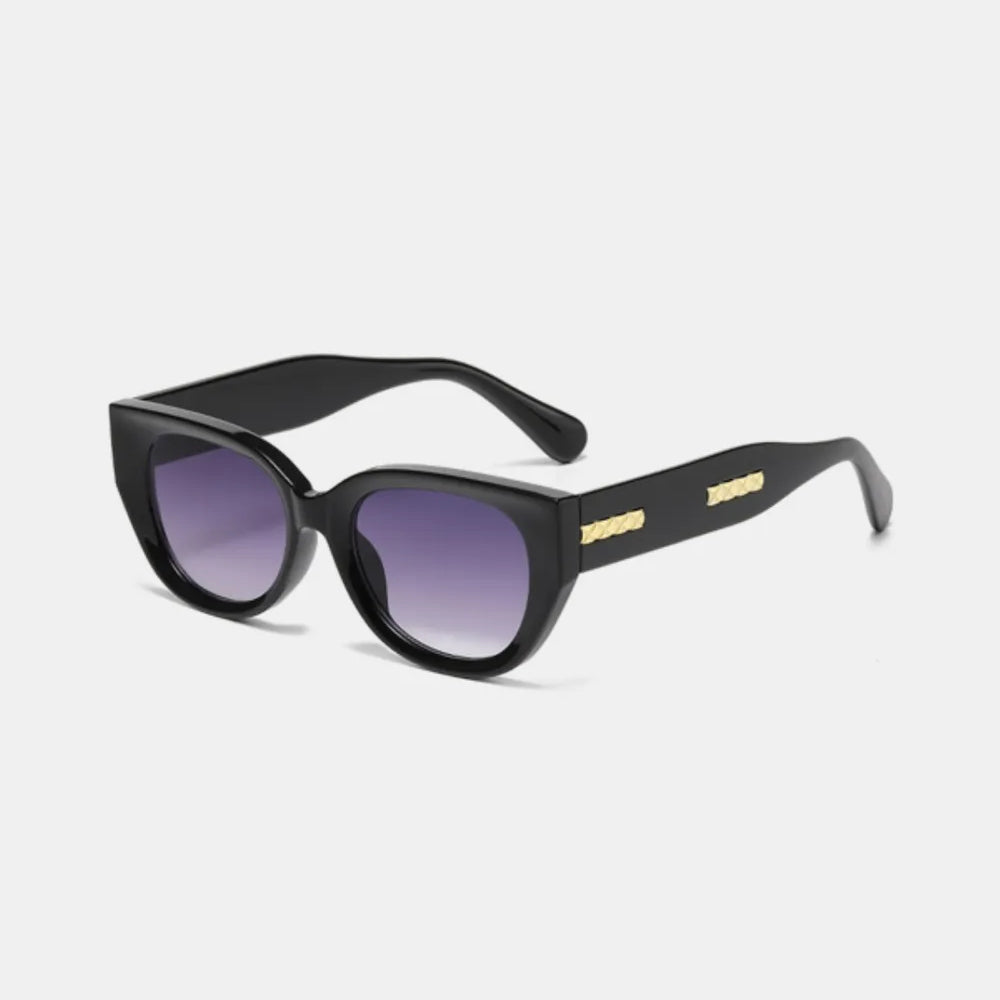 04ef3e50-c825-4447-94b9-6e4afb559032-Max