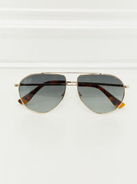 089879cf0e2640e893803c7cb4ce109f-Max