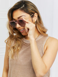 09713baee42147098162bb7c0bcaf7e9-Max