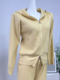 0cef0999-657f-42a0-8626-e529a283c7b2-Max