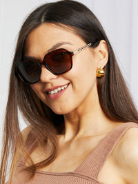 1d818bac3629460fa7663a4c321c087f-Max