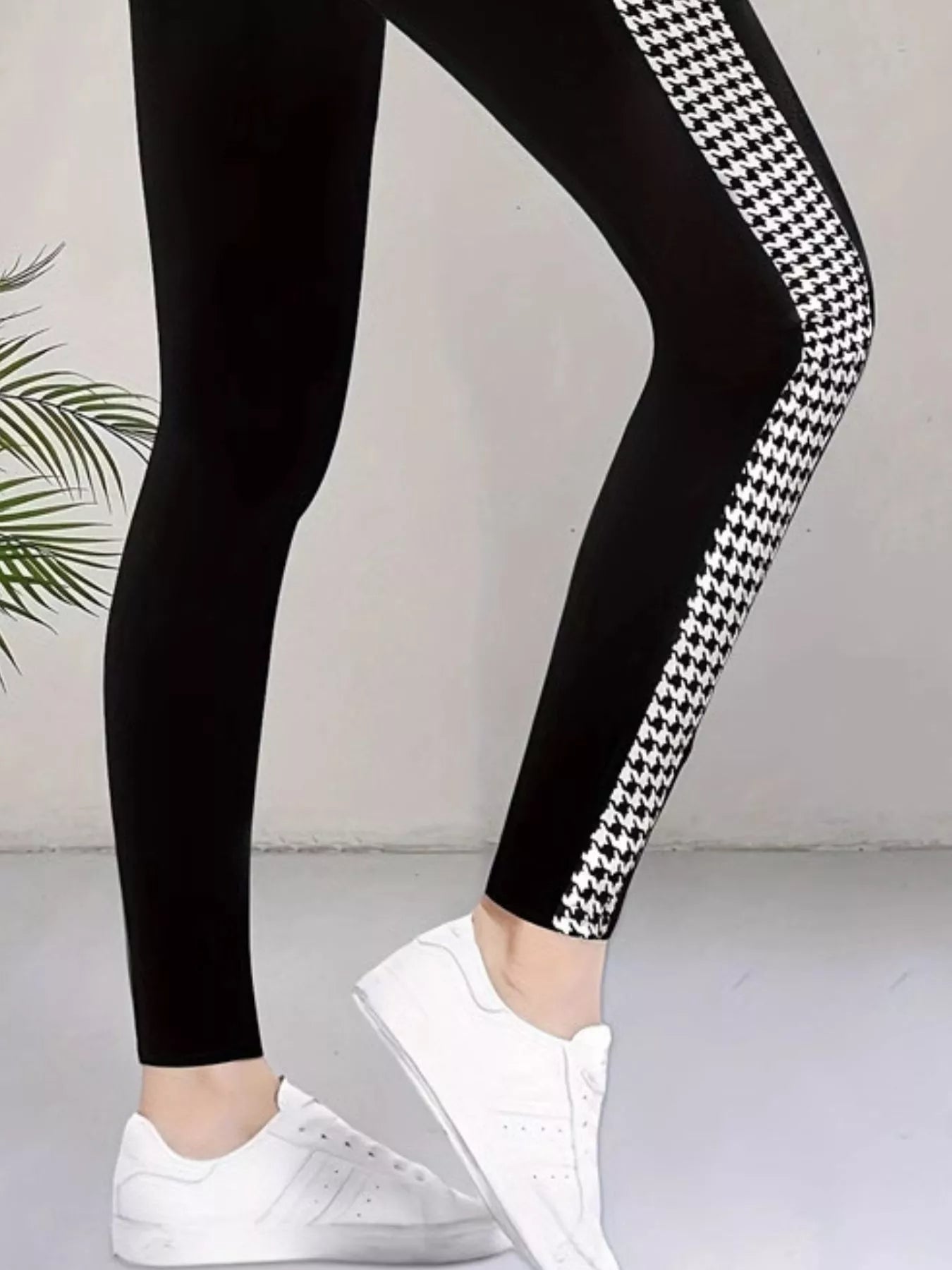 The Harper Houndstooth Panel Legging
