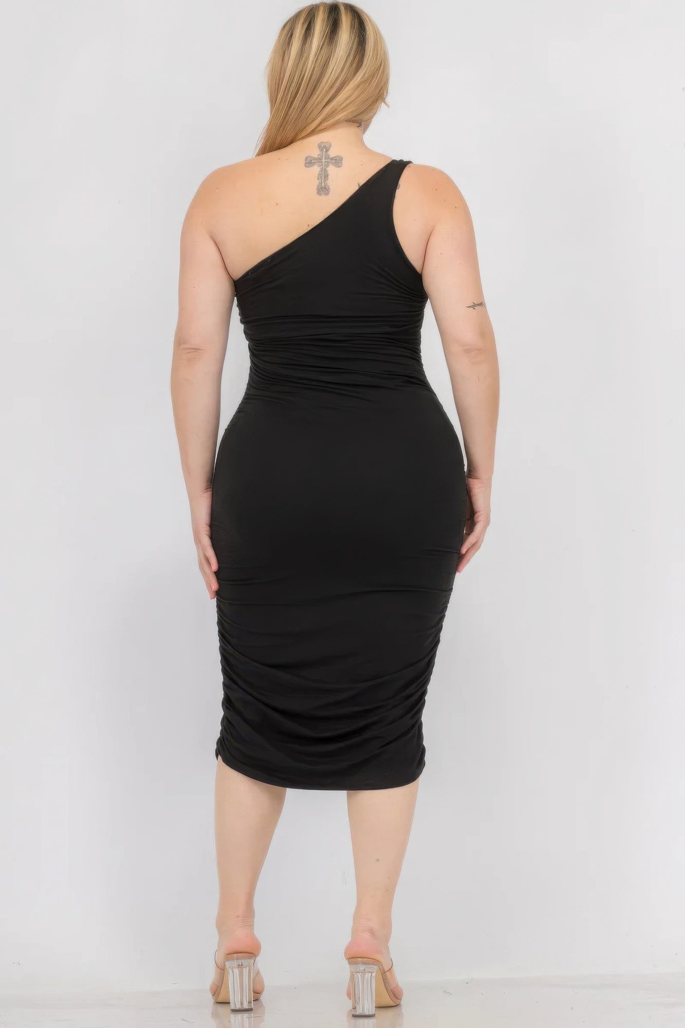 Plus Size Sexy Solid Color Ruched One Shoulder Midi Bodycon Dress