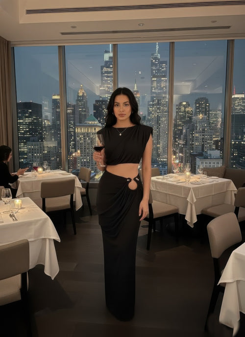 Sleeveless Top Featuring Cap Shoulders Set