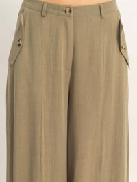 Wide-leg Flap Pocket Pants featuring stylish flap pockets and a polished, lightweight design.