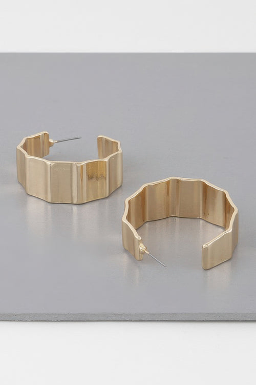 Metal Ribbed Hoop Earrings