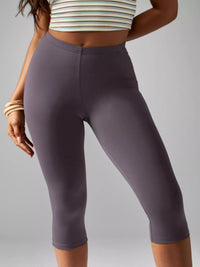The Cora High-Waist Capri Legging