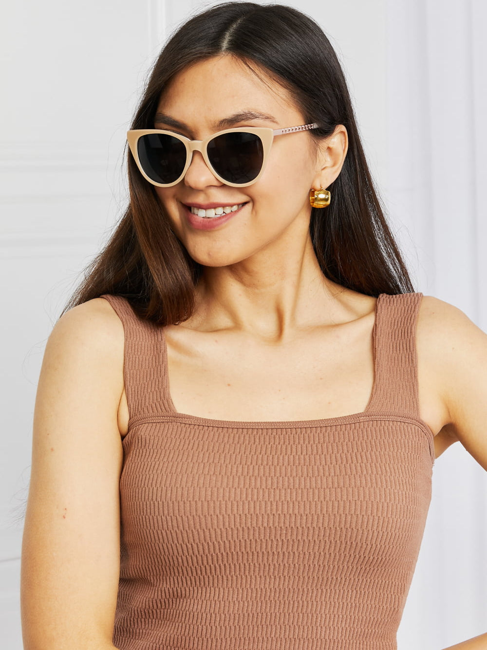 aa40d74a7abb40c0a9eb700e9b0d75f5-Max